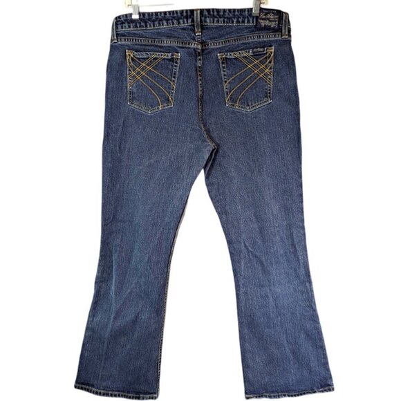 Levi Strauss Denim Jeans Juniors 17 Button Fly Stretch Low Rise Flare Med Wash - Picture 4 of 15